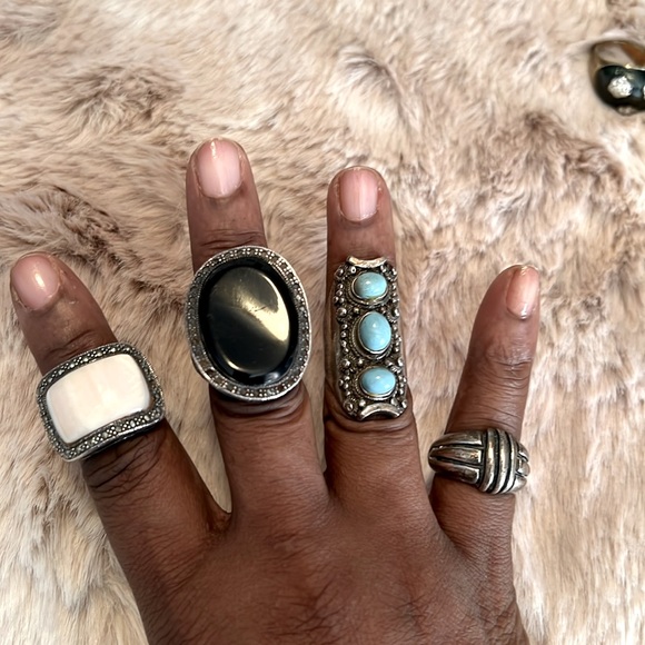 Jewelry Lot - 16 Ring Bundle! - Picture 7 of 7